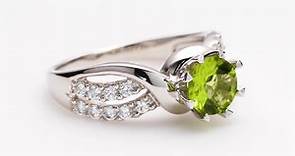 Peora Peridot Regal Ring for Women in Sterling Silver
