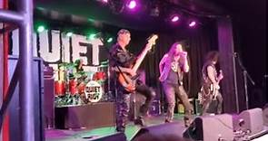 Original QUIET RIOT Bassist KELLY GARNI Performs With The Band For First Time In 43 Years (Video)