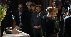 Céline Dion émotive lors de la chapelle ardente de son mari, René Angélil