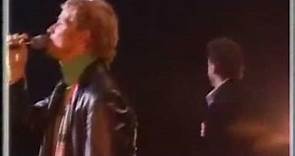 Brian Littrell & Howie Dorough - What Makes You Different (Live)