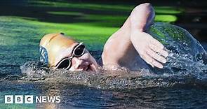 Sarah Thomas: Woman first to swim Channel four times non-stop