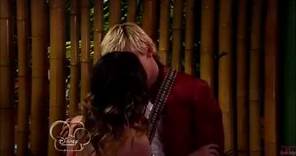 Austin & Ally: Auslly kiss! [HD]