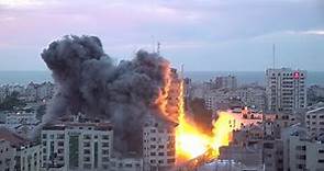 Missile israeliano distrugge la "Palestine Tower" nel centro di Gaza