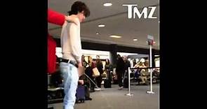 'Twilight' Actor Bronson Pelletier PEEING in the Airport Terminal!!
