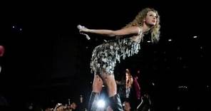 Taylor Swift - Teardrops On My Guitar (Fearless Tour)