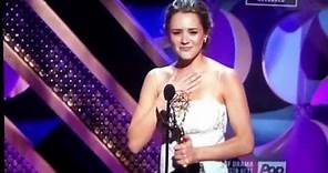 Hunter King wins Outstanding Younger Actress - Daytime Emmys 2015