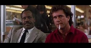 Lethal Weapon 2 - Riggs smoking