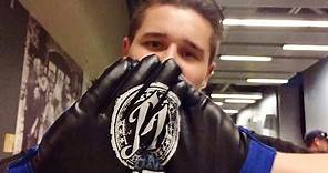 AJ STYLES GLOVES Review from WWESHOP at SmackDown Live!