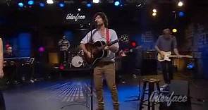 Pete Yorn and Scarlett Johansson performing "Blackie's Dead" from the duets album Break Up