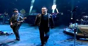 U2 - With Or Without You, Moment Of Surrender (Glastonbury 2011)