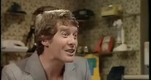 Some Mothers Do Ave Em S3/E1 'Moving House' Michael Crawford • Michele Dotrice