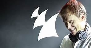 Armin van Buuren feat. Ray Wilson - Yet Another Day (Official Music Video)