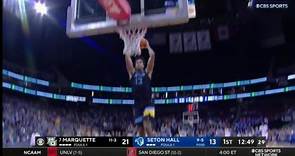 Oso Ighodaro throws down dunk for Marquette