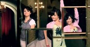 Selena Gomez - Shake it up [Official video]
