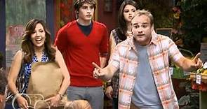 Wizards of Waverly Place Clip "Alex Tells the World" Official