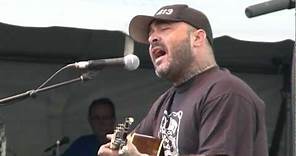 Aaron Lewis - "What Hurts The Most" Live