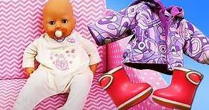 Warm clothes for the baby doll. Baby born doll goes for a walk. Videos for kids. Dollhouse for kids.