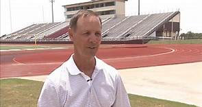 Ennis HS football coach Sam Harrell returns after battle with multiple sclerosis