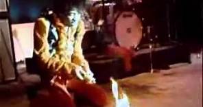 Jimi Hendrix Sets Guitar On Fire at Monterey Pop Festival 1967 - YouTube.flv