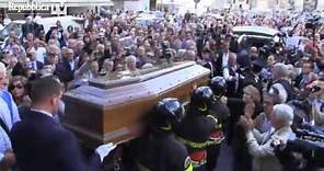 Giuliano Gemma, i funerali sulle note di Morricone