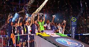 The celebration for the 1️⃣1️⃣th championship in the Paris Saint-Germain history! ❤️💙