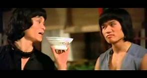Shaolin Rescuers (1979) Philip Kwok & Lo Meng fighting over a bowl