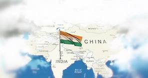 India mapa y bandera con nubes