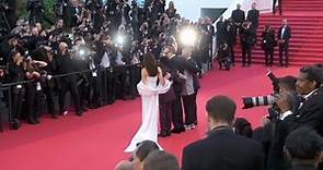 Anne Hathaway Cannes 2022 Armageddon Time Premiere may 19 2022
