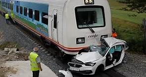 Un tren arrolla a un coche en Lugo causando un fallecido y dos heridos