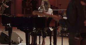 Sara Bareilles Amidst the Chaos – Live (Again) from the Hollywood Bowl