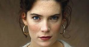 Why Hollywood Won't Cast Lara Flynn Boyle Anymore