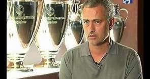 Mourinho: "Soy muy feliz; es el reto perfecto para mis próximos cuatro años"