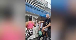 El vídeo viral de Adriano en las favelas de Brasil