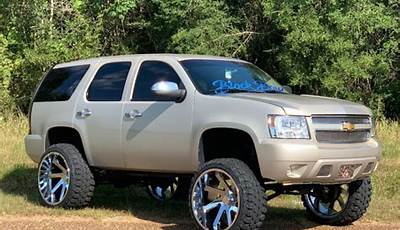 08 Chevy Tahoe Lifted