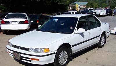 1992 White Honda Accord