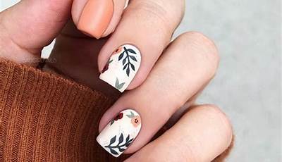 Autumn Nails White
