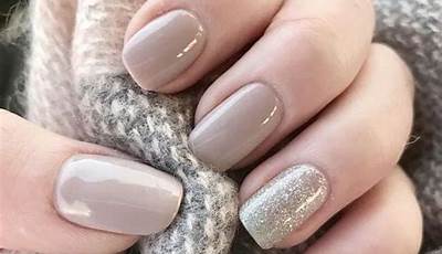 Christmas Nails Neutral Gray