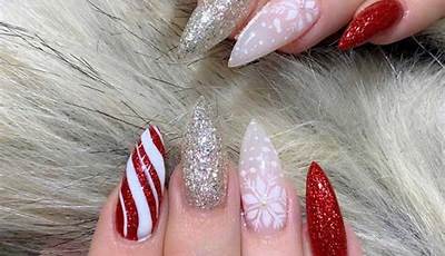 Christmas Nails Red Stiletto