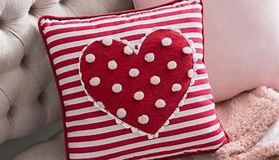 Diy Valentine's Day Pillows