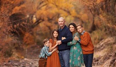 Fall Outfits Family Photoshoot