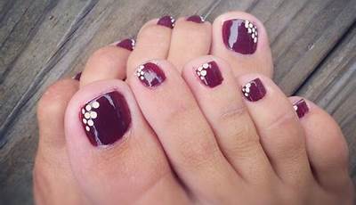 Fall Toe Nails White