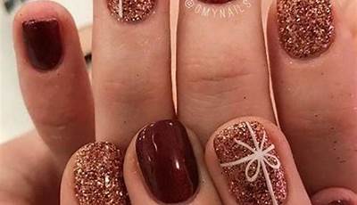 Red Christmas Nails Minimal