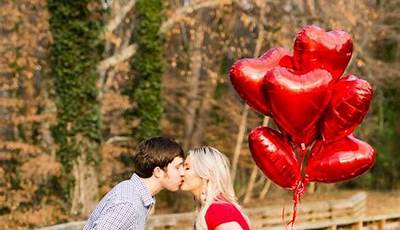Valentines Day Photoshoot Couples Ideas Engagement Pictures