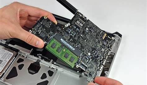 MacBook Pro 13" Unibody Mid 2010 Logic Board Replacement - iFixit