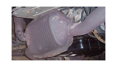 Police catch two subjects attempting to steal catalytic converters from