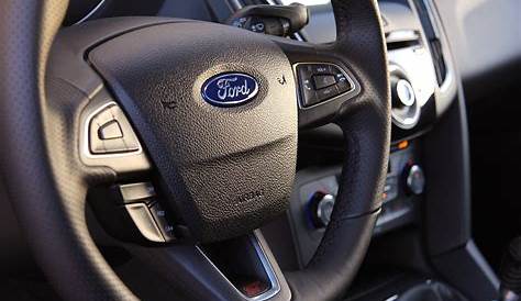 2016 Ford Focus ST steering wheel – GirlsDriveFastToo