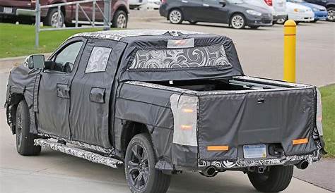 FCA to offer split, dual-function tailgate on Ram 1500, spy photos