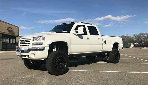 Mint condition 2003 GMC Sierra 2500 SLT Crew Cab lifted truck for sale