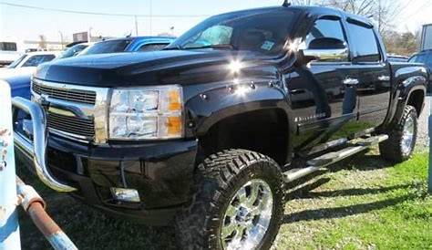 2009 Chevy Silverado Z71 4x4 Crew (Lifted, black, sunroof, leather) for