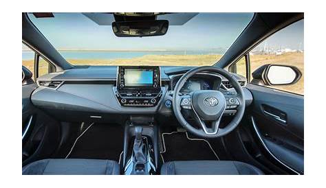 Toyota Corolla Interior & Infotainment | carwow